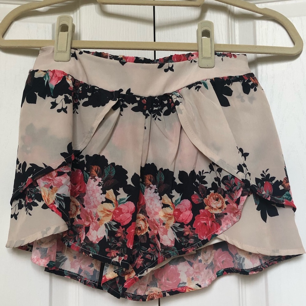 Free People Floral Shorts Size XS